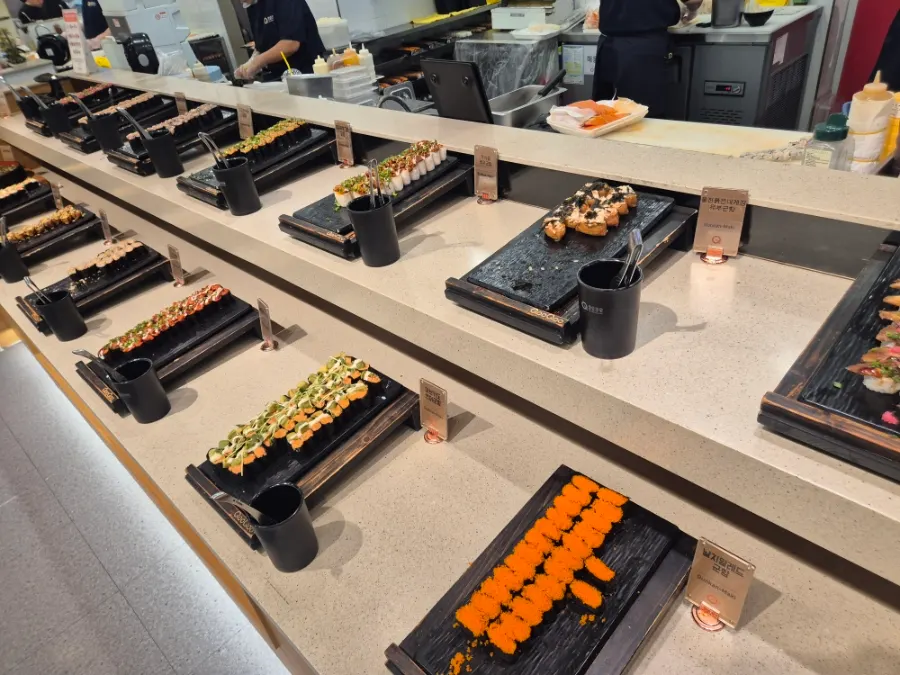 Sushi display at Kuu Kuu Nowon Branch