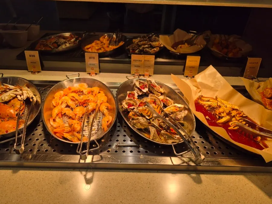 Guobaorou and shrimp hot dishes