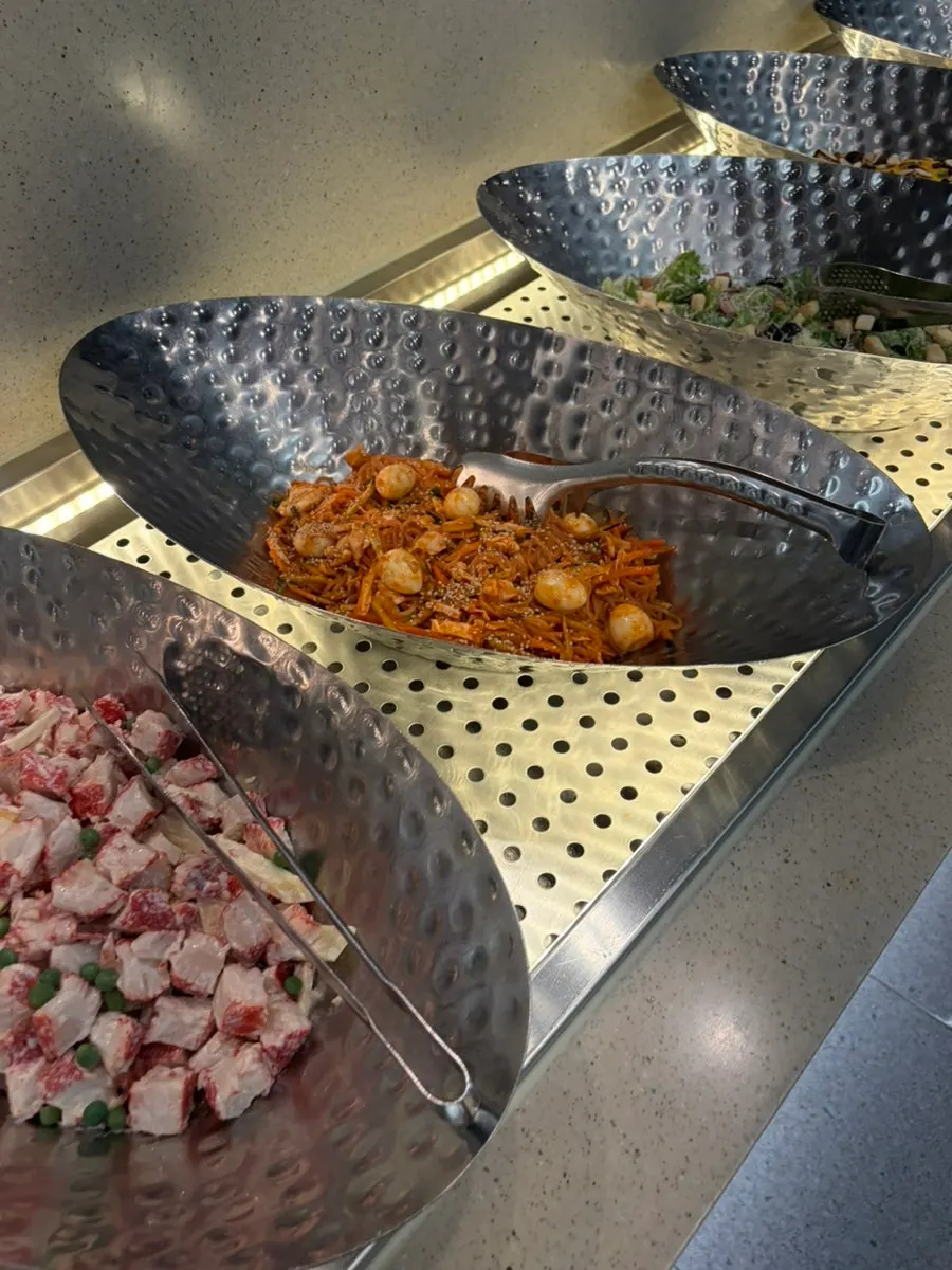 Kkwabarow and Chinese dishes station