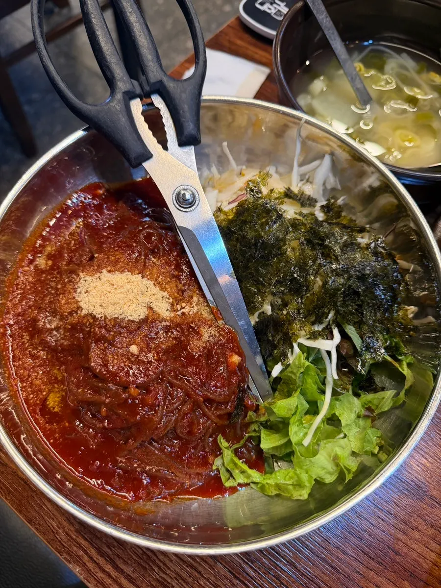 두툼하게 썰린 족발과 보쌈 고기