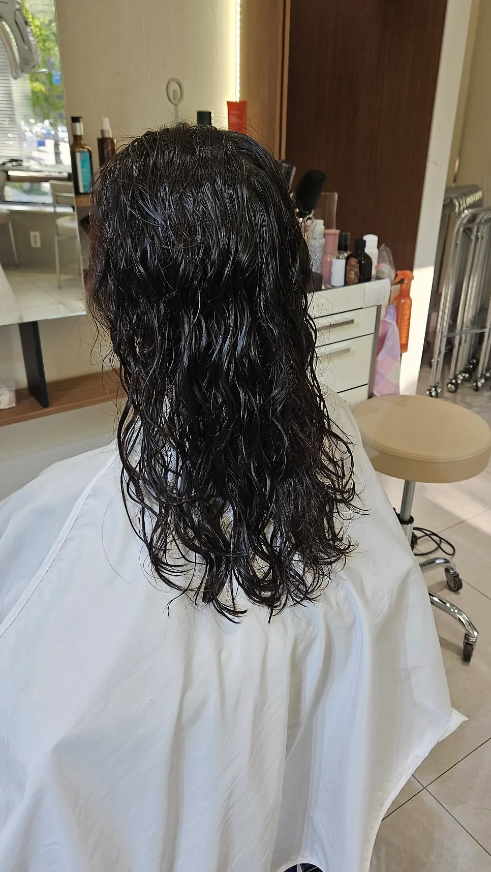The long-hair wave perm seen from a different angle