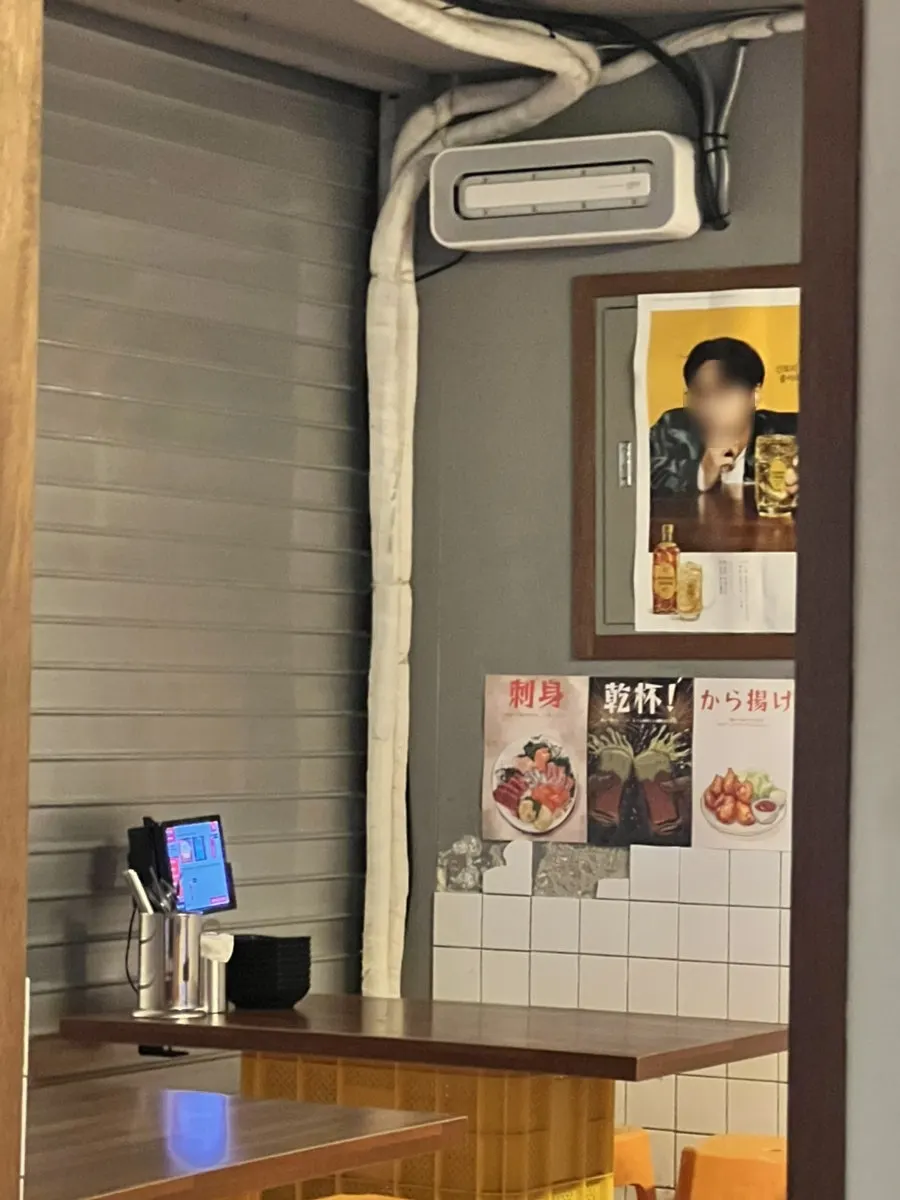 An inner table area screened off by a wall