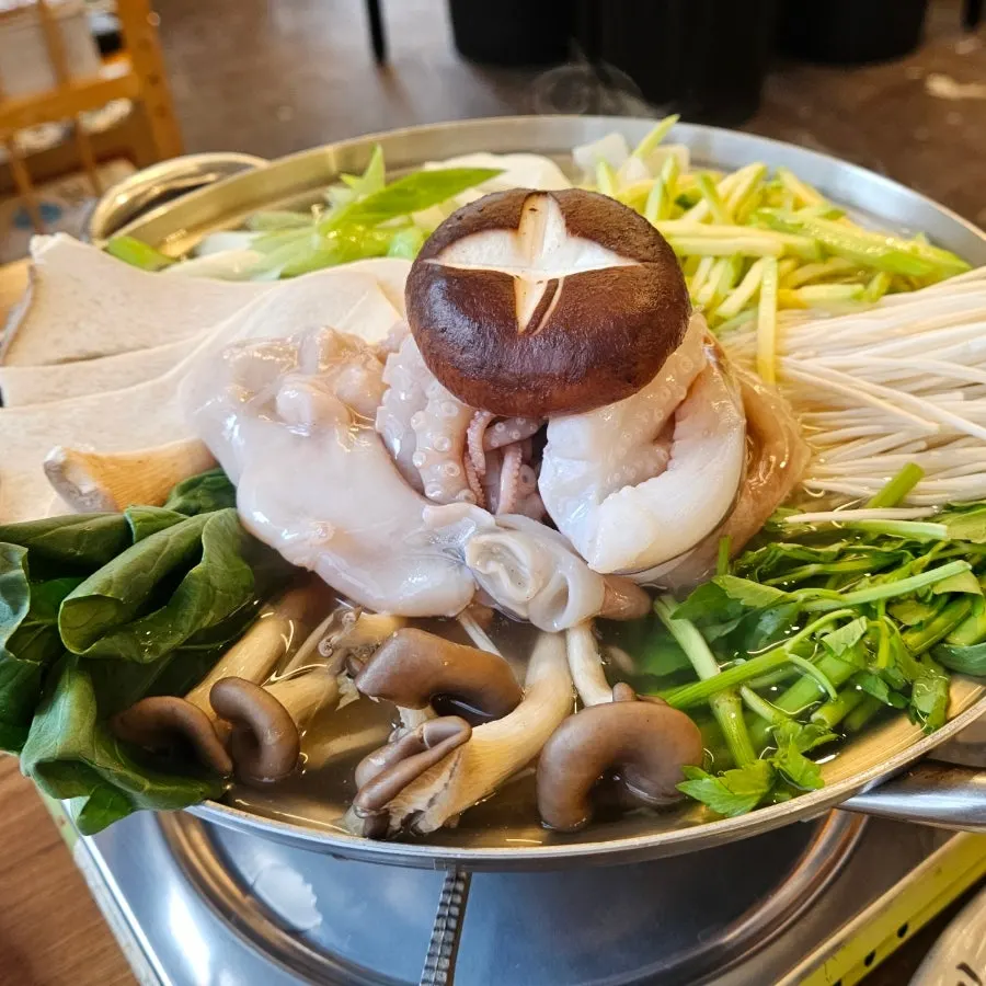 테이블에 세팅된 버너