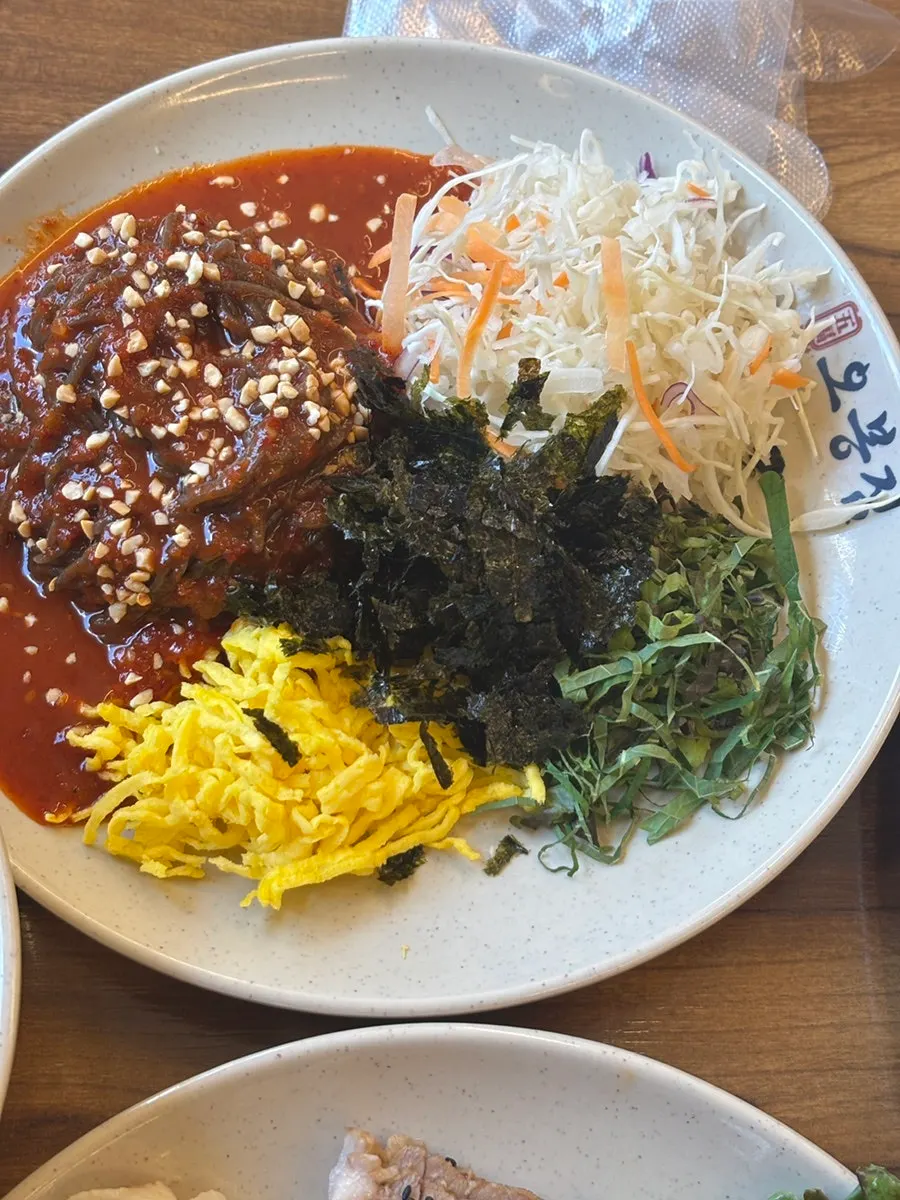낙지볶음과 보쌈, 막국수 조합