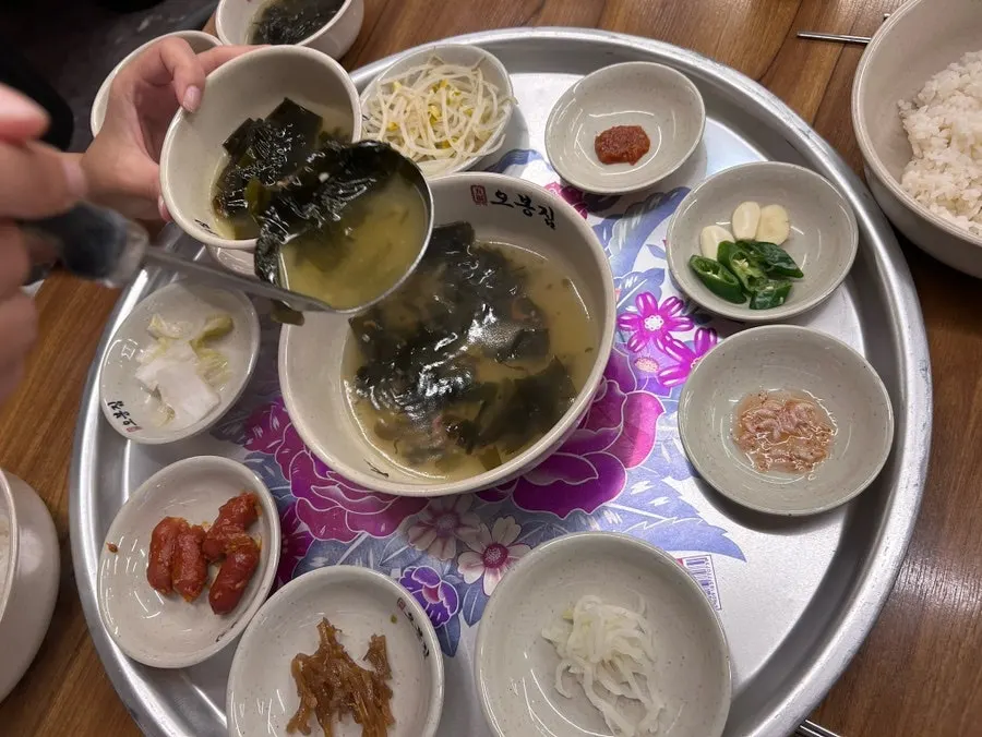 Extra side dishes brought from the self-serve bar
