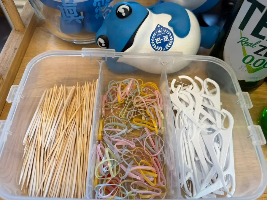Service area with toothpicks and hair ties