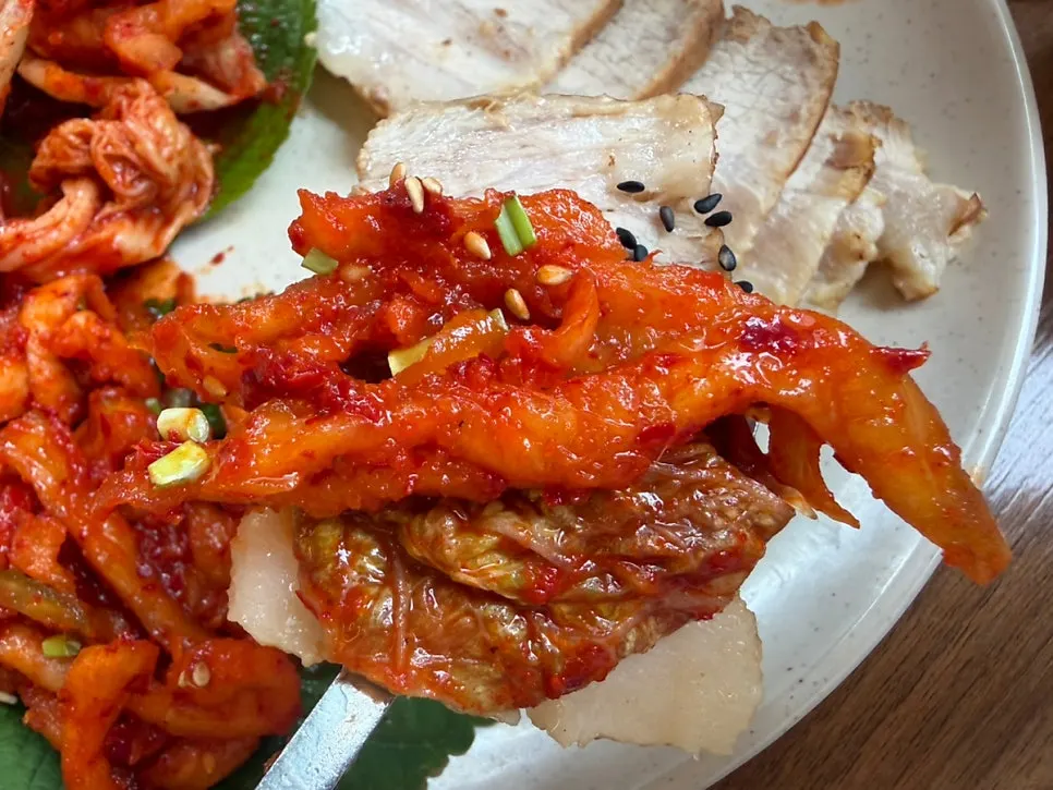 Full spread of the Obongjip Special