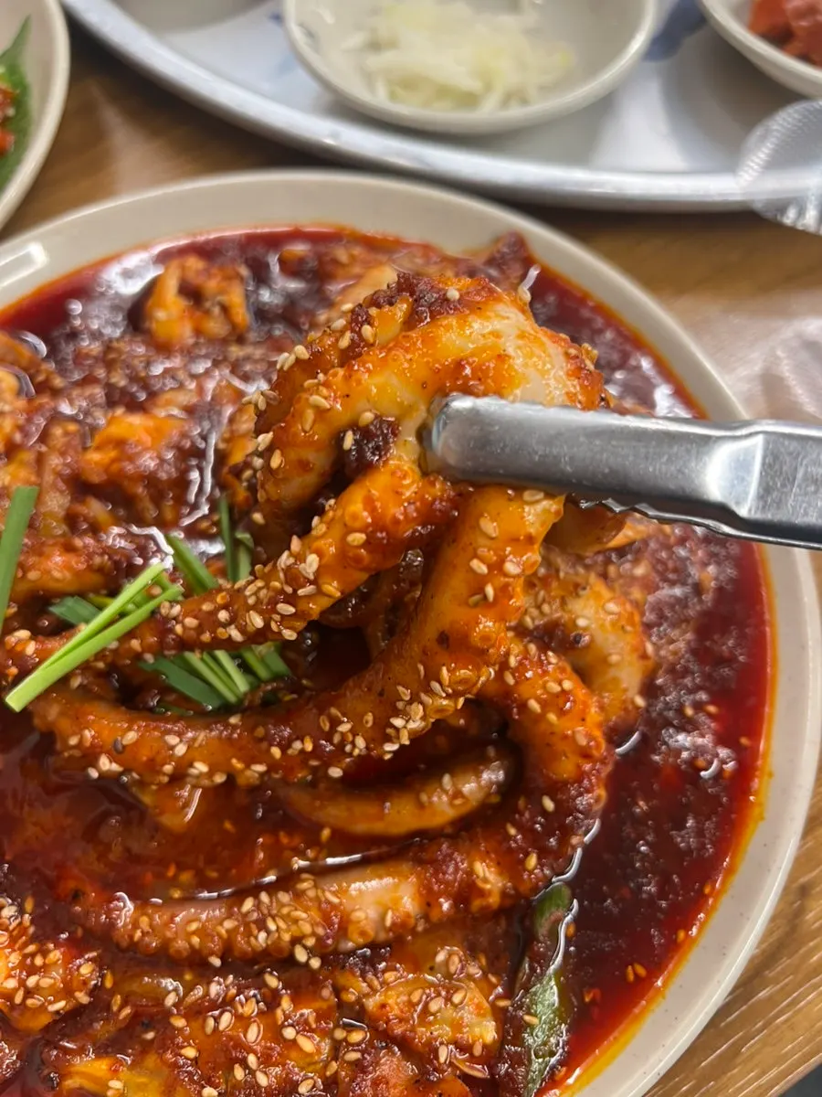 Close-up of the grilled stir-fried octopus