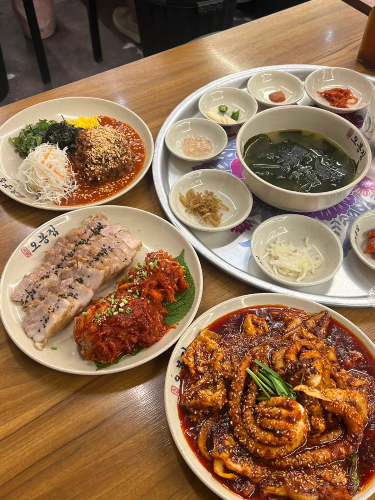 Signature shot of grilled octopus and bossam at Obongjip Samseong Branch