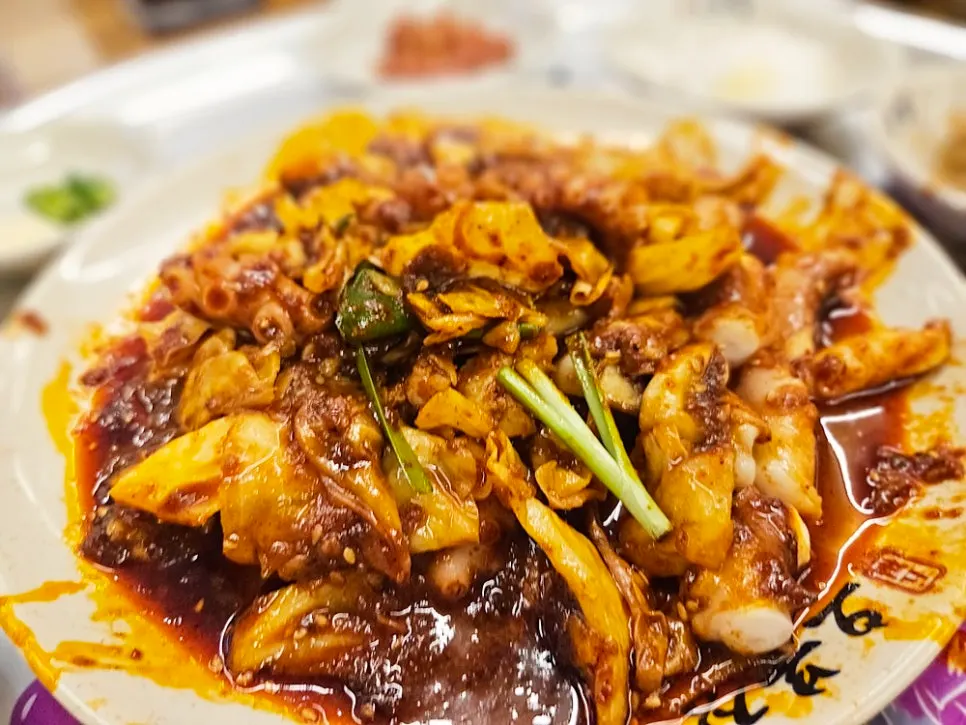 세트로 나온 쟁반막국수