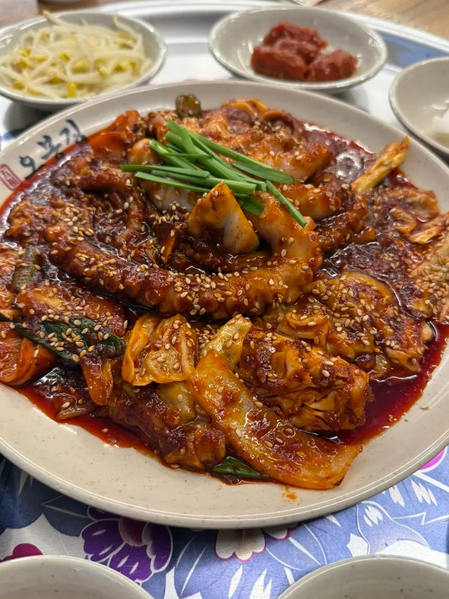 Fire-grilled octopus stir-fry from the Obongjip Special