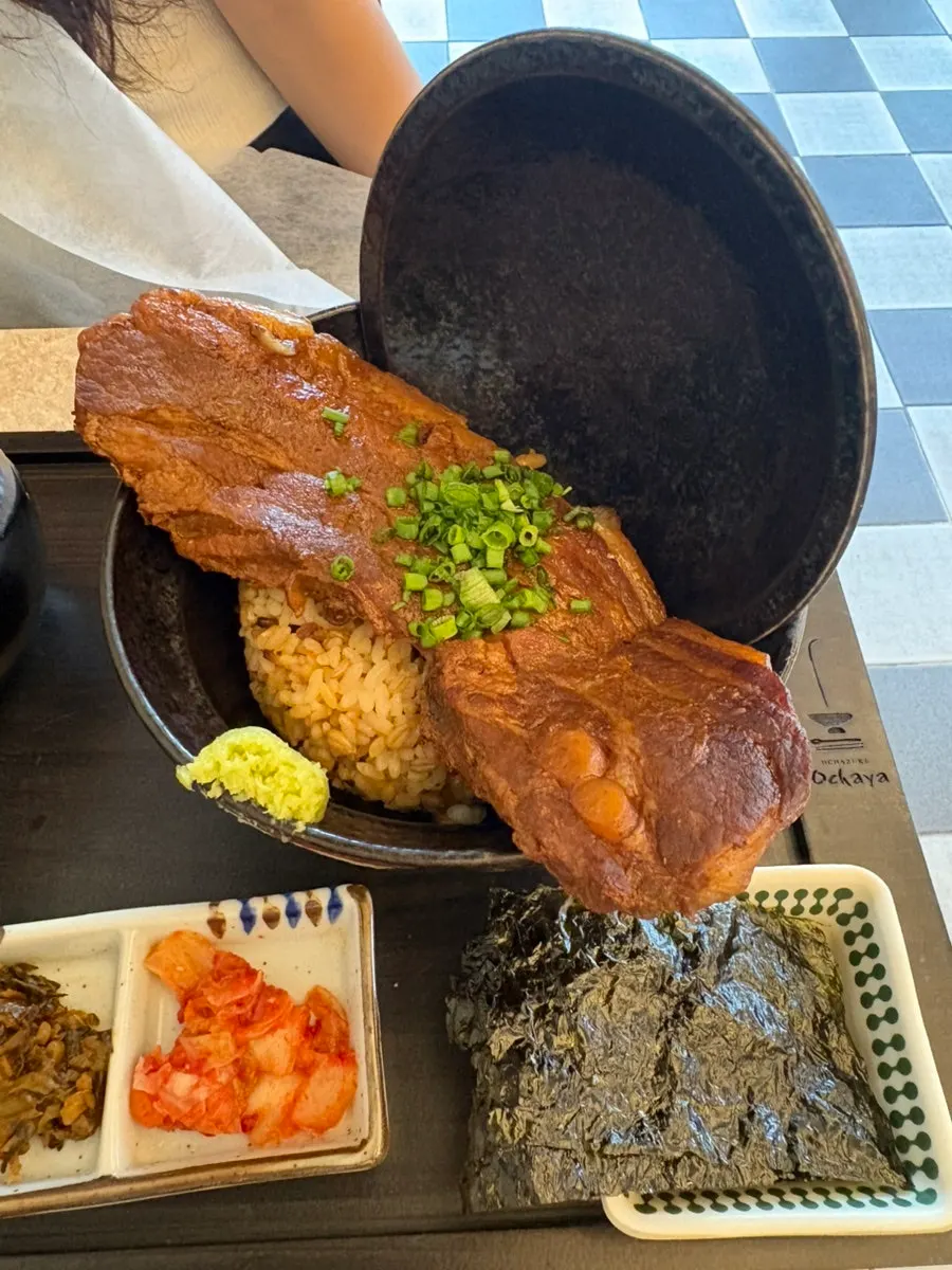 Butanogakuni ochazuke topped with tender pork belly