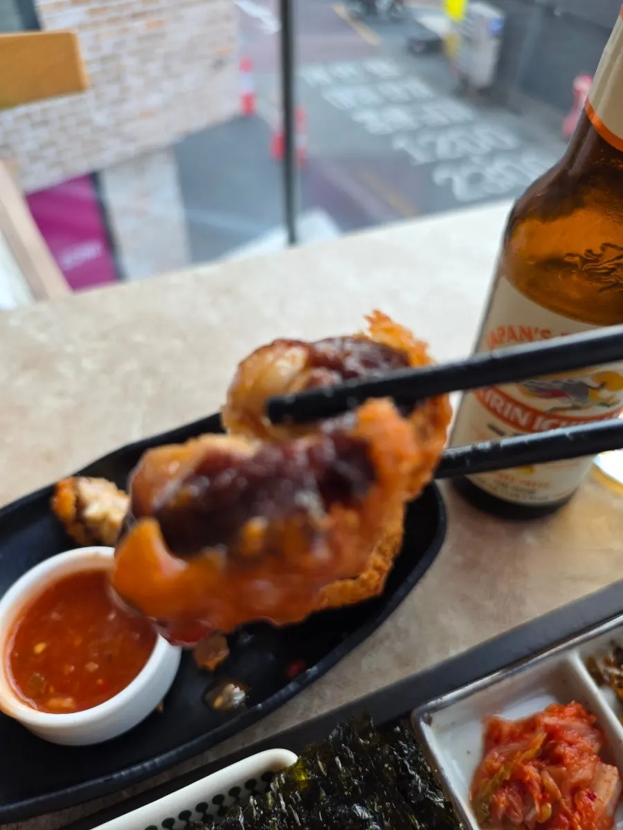 Shiitake mushroom tempura with dipping sauce