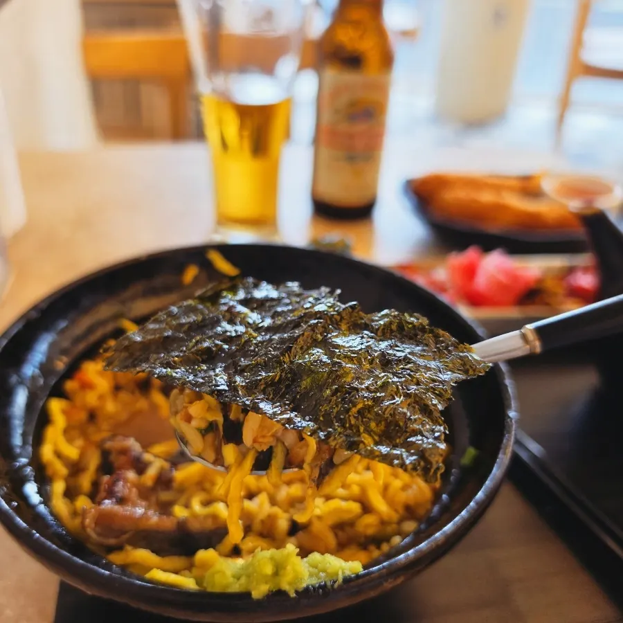 Unagi ochazuke after the kettle broth has been poured in
