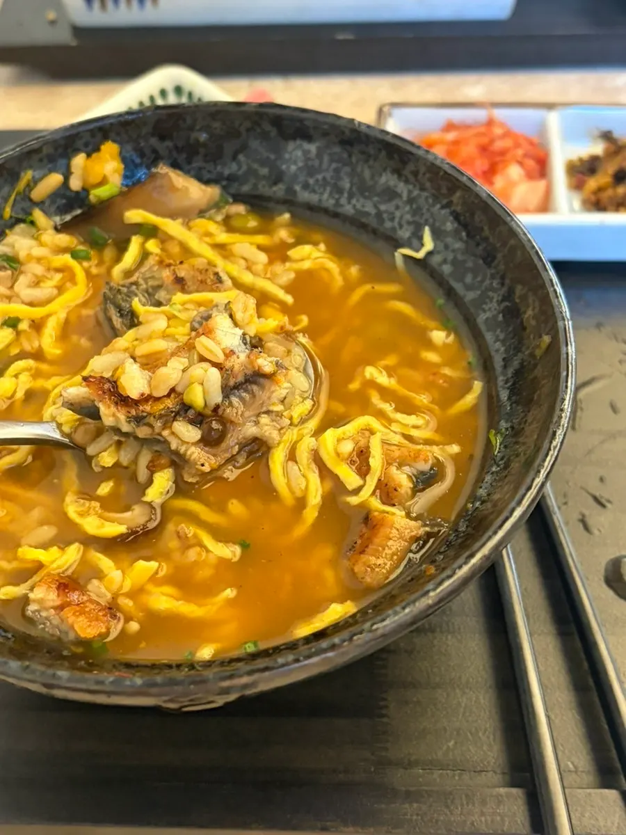Eel ochazuke with broth poured over it