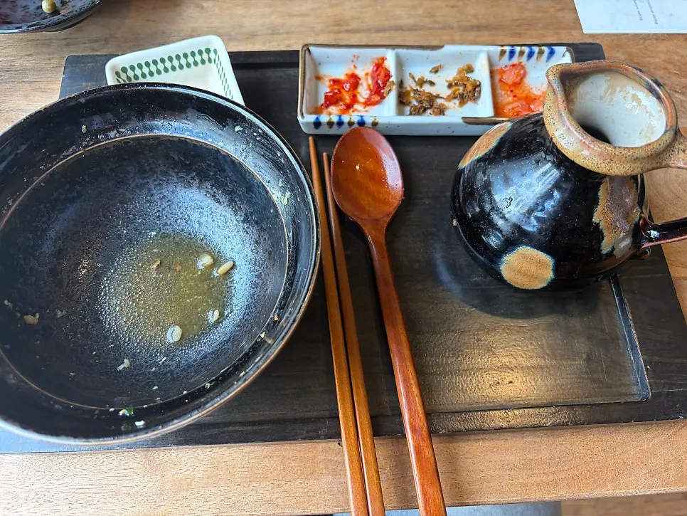 남김없이 비운 오차즈케 그릇