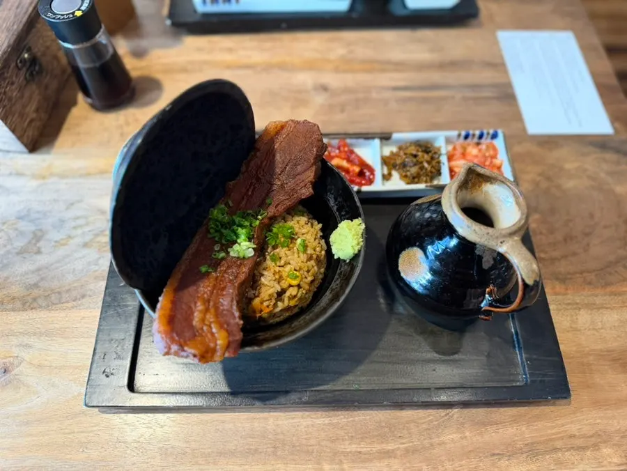 Butanogakuni with side dishes at Ochaya