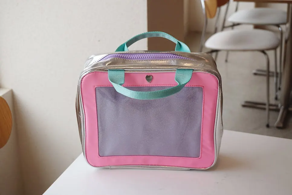 Wash bag size on a child