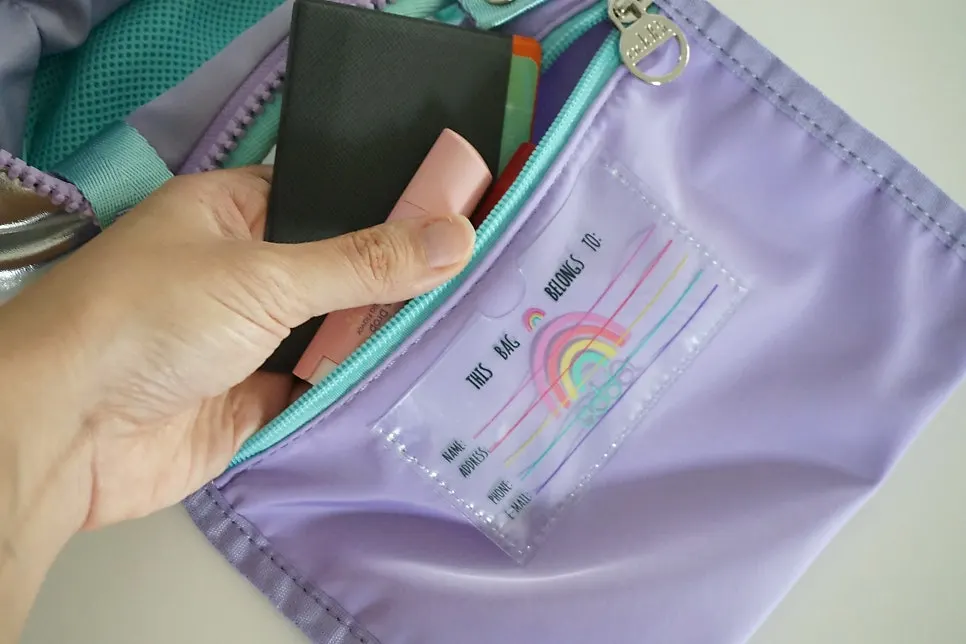 Detachable zipper pocket