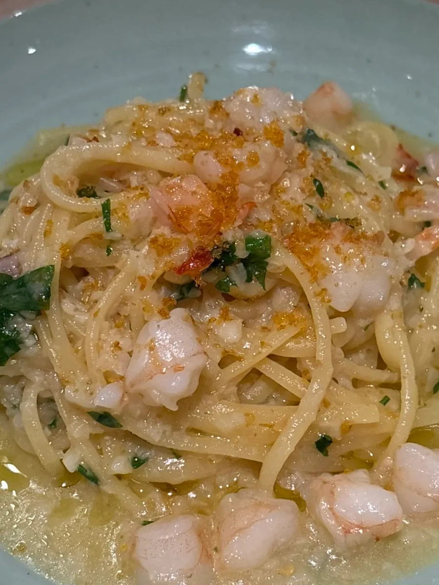 Aglio e olio pasta sprinkled with bottarga