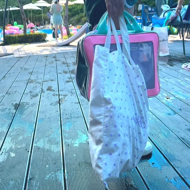 Eco bag packaging with ribbon decoration