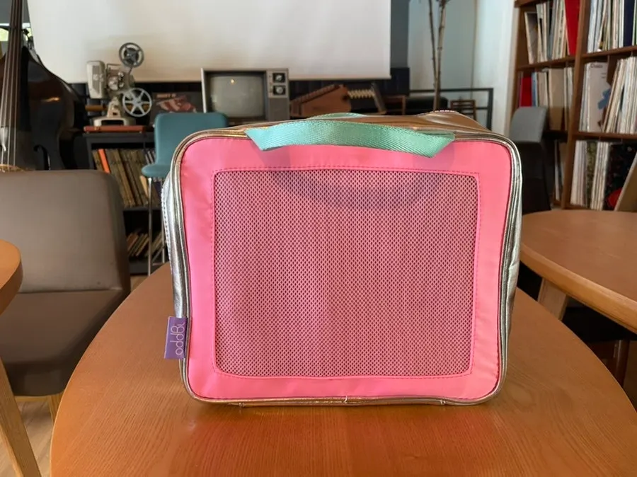 Travel pouch with neatly organized interior