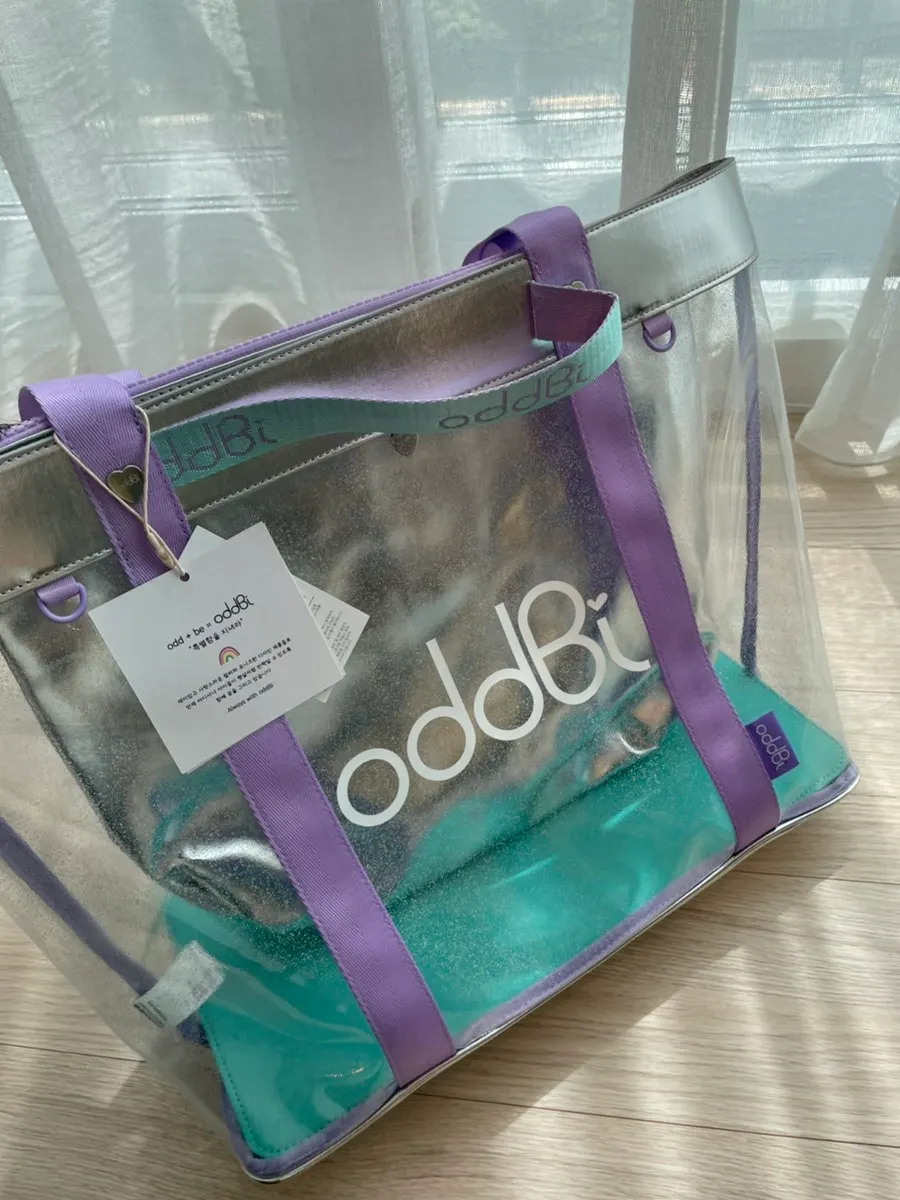 Beach bag decorated with bouclé stickers