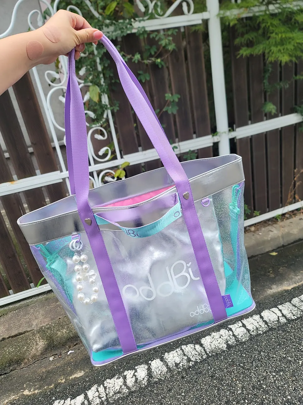 Beach bag used as an everyday shoulder bag