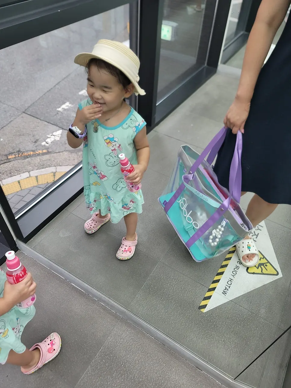 Customizable clear water-play bag
