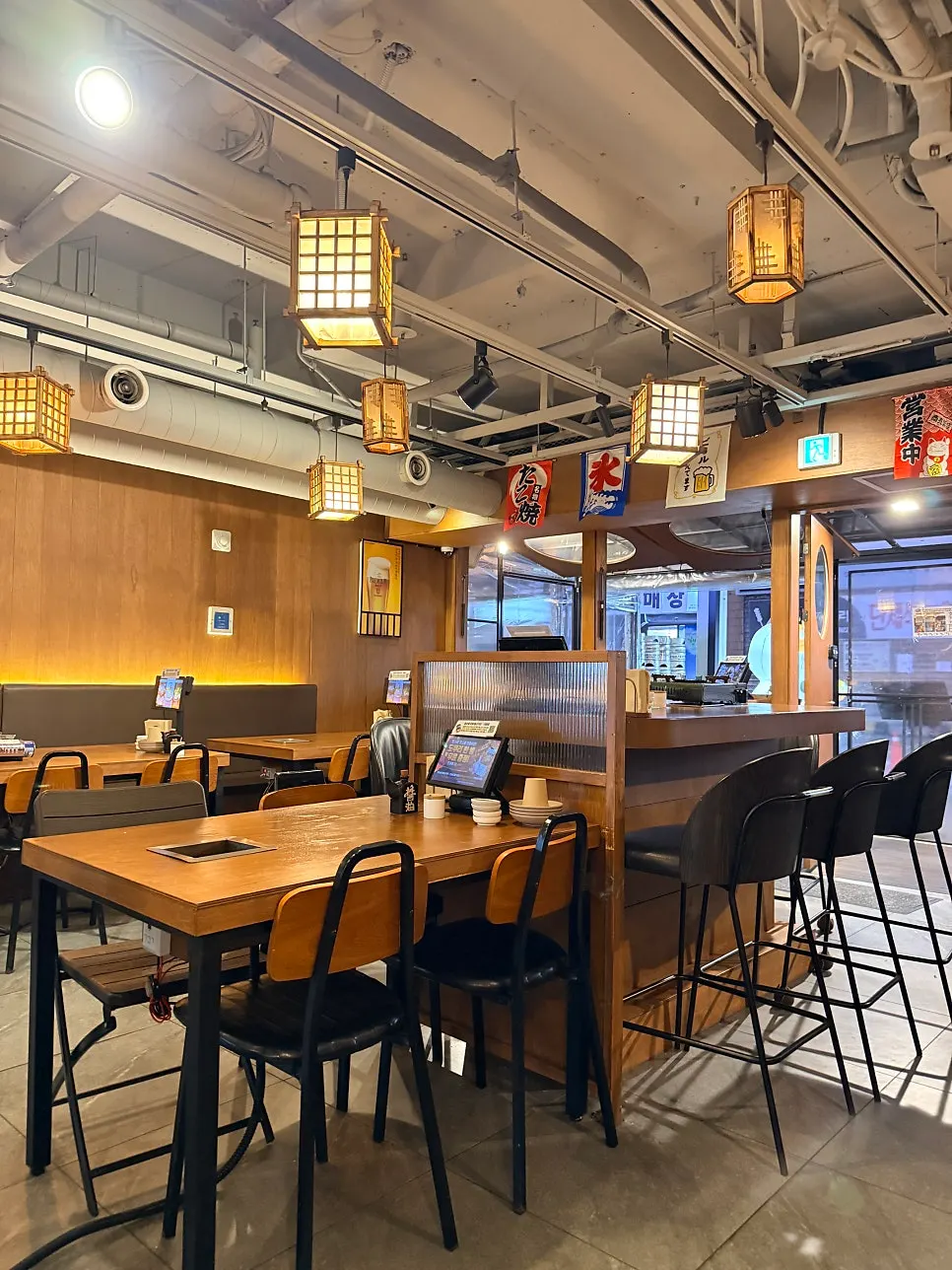 Exterior of Odeng Osaek Gangnam Station Branch on the ground floor