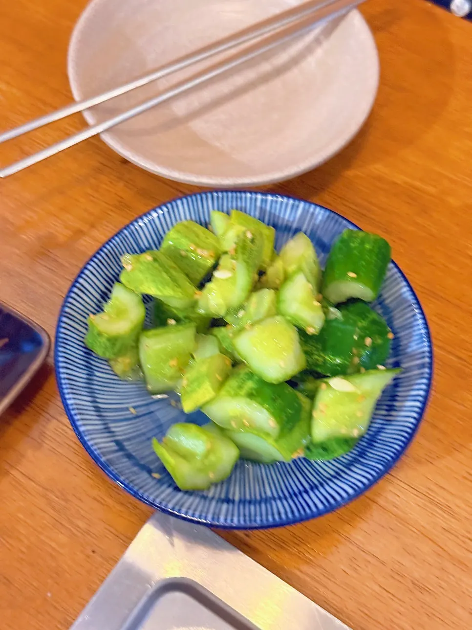 Oi tangtangi served alongside other snacks