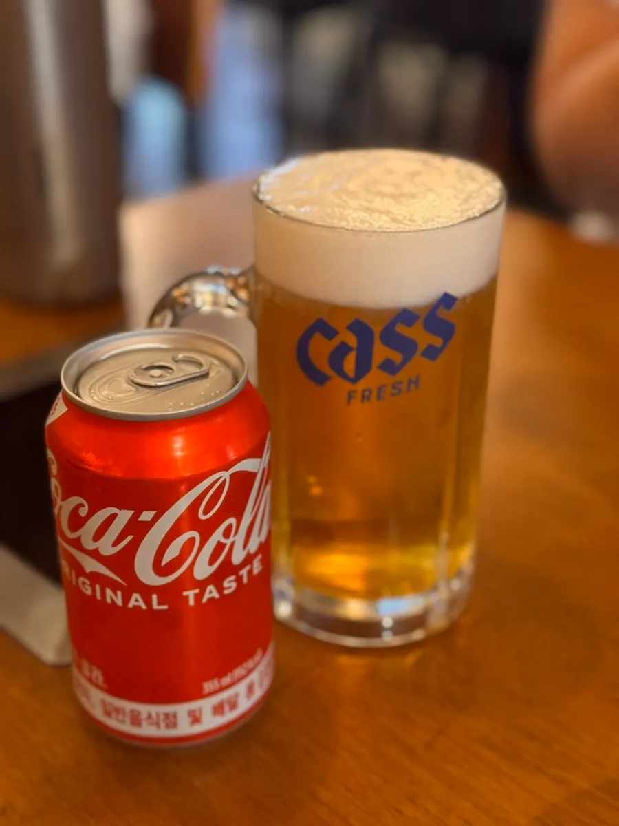 시원하게 따른 생맥주 한잔
