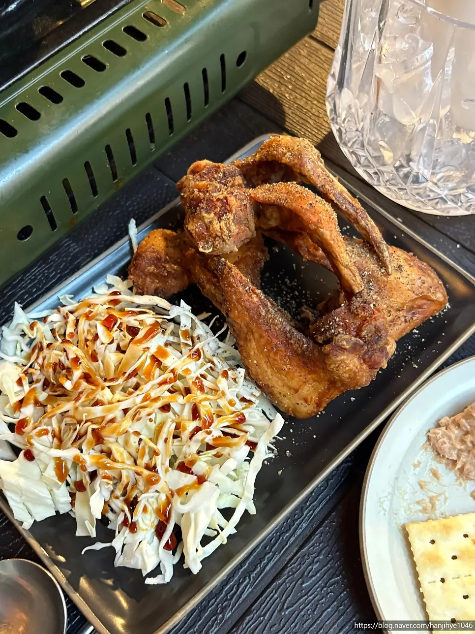 오뎅과 사케를 함께 즐기는 테라스 테이블