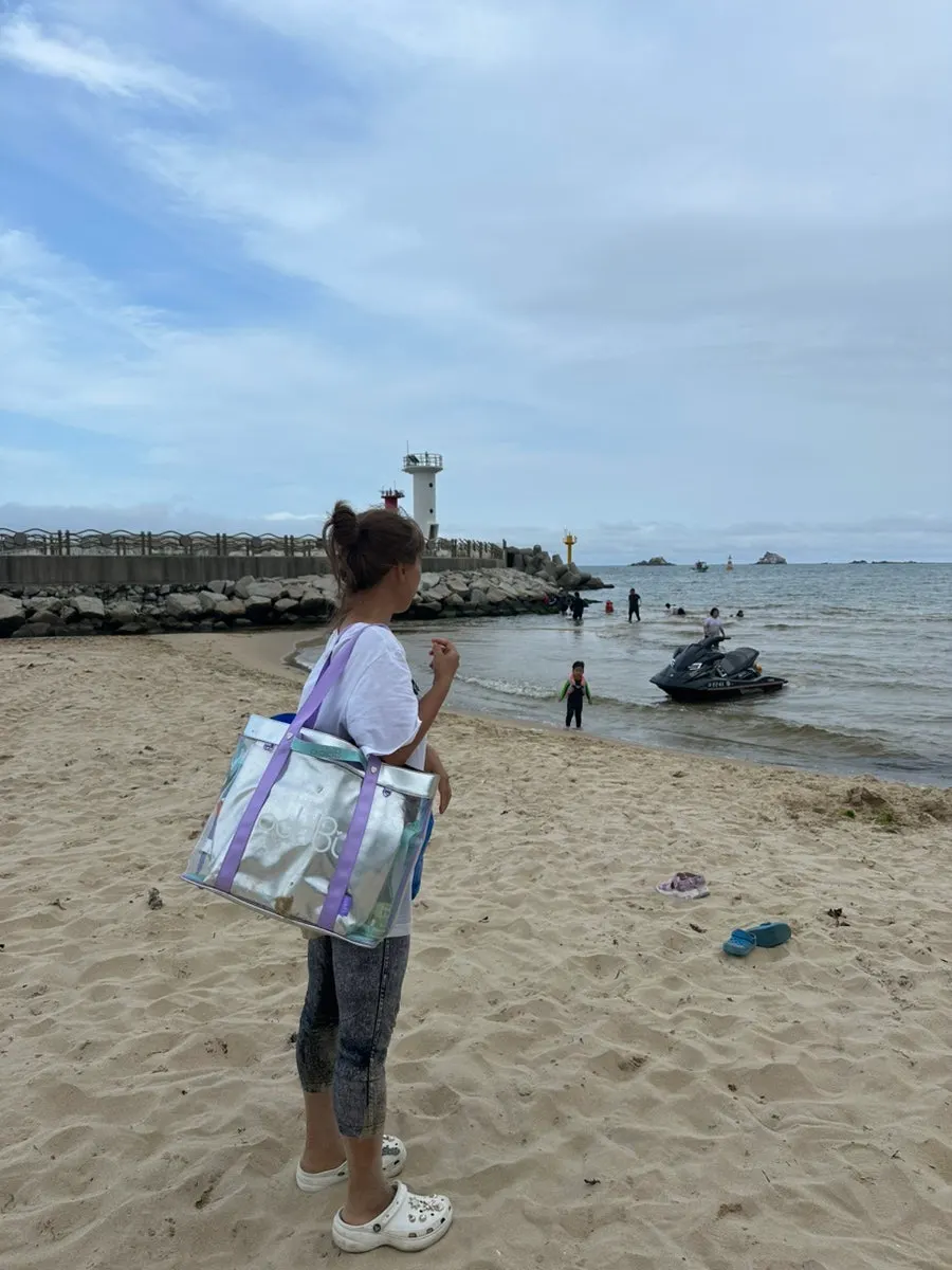ODDBBI beach bag in canvas tote packaging