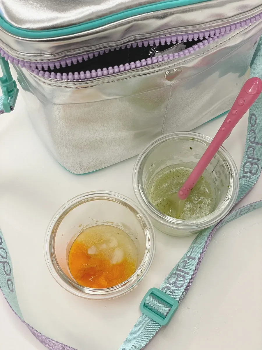 Feeding baby food while out