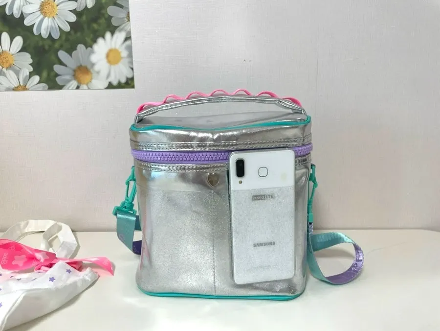 휴대폰 앞쪽 포켓 수납