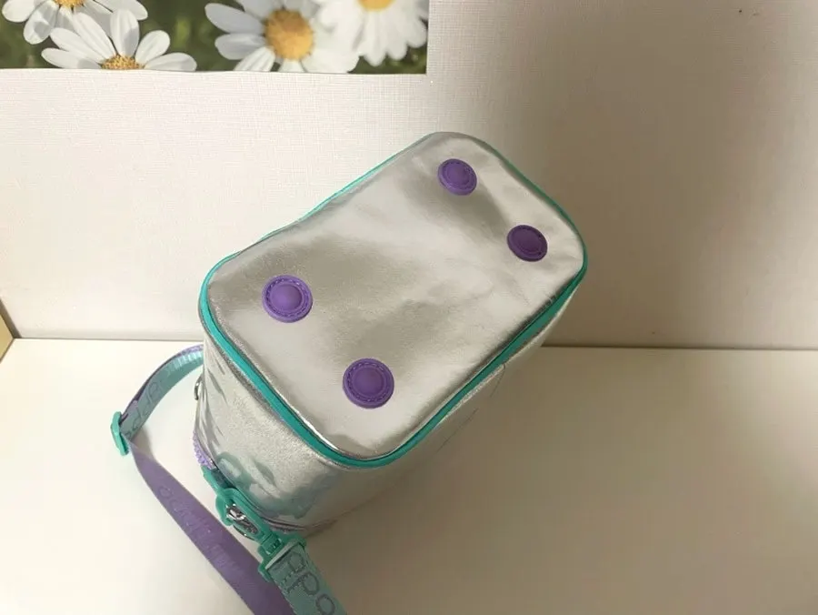 쿨러백 하단 가방 발판