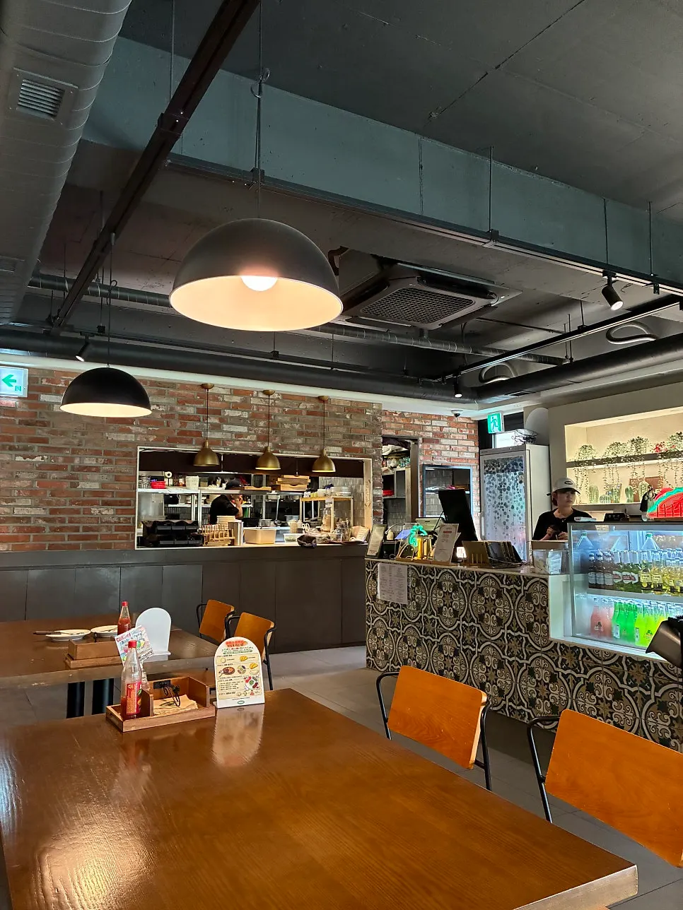 Visitor information for Eaters Mexican HUFS Branch