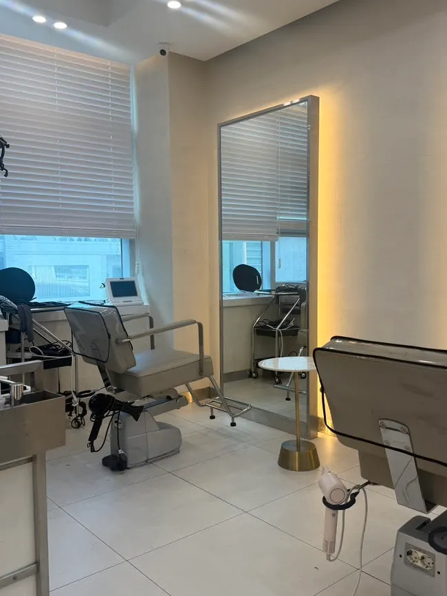 Ivory-toned interior of Obeumua Hongdae Branch