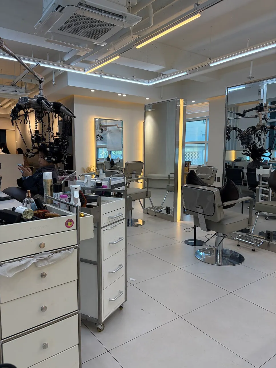Area with personal lockers at Obeumua Hongdae Branch