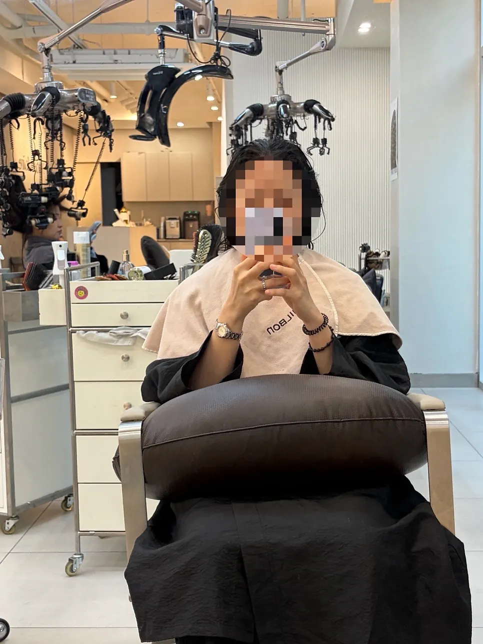 Waiting for treatment after shampooing