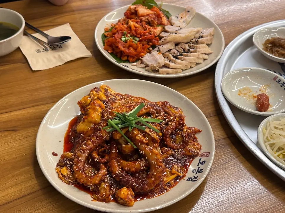 Close-up of the stir-fried octopus and bossam combo
