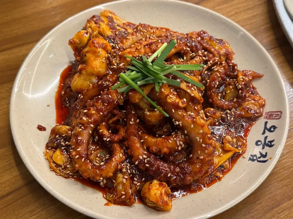Kalnakji dish with knife-cut noodles mixed in
