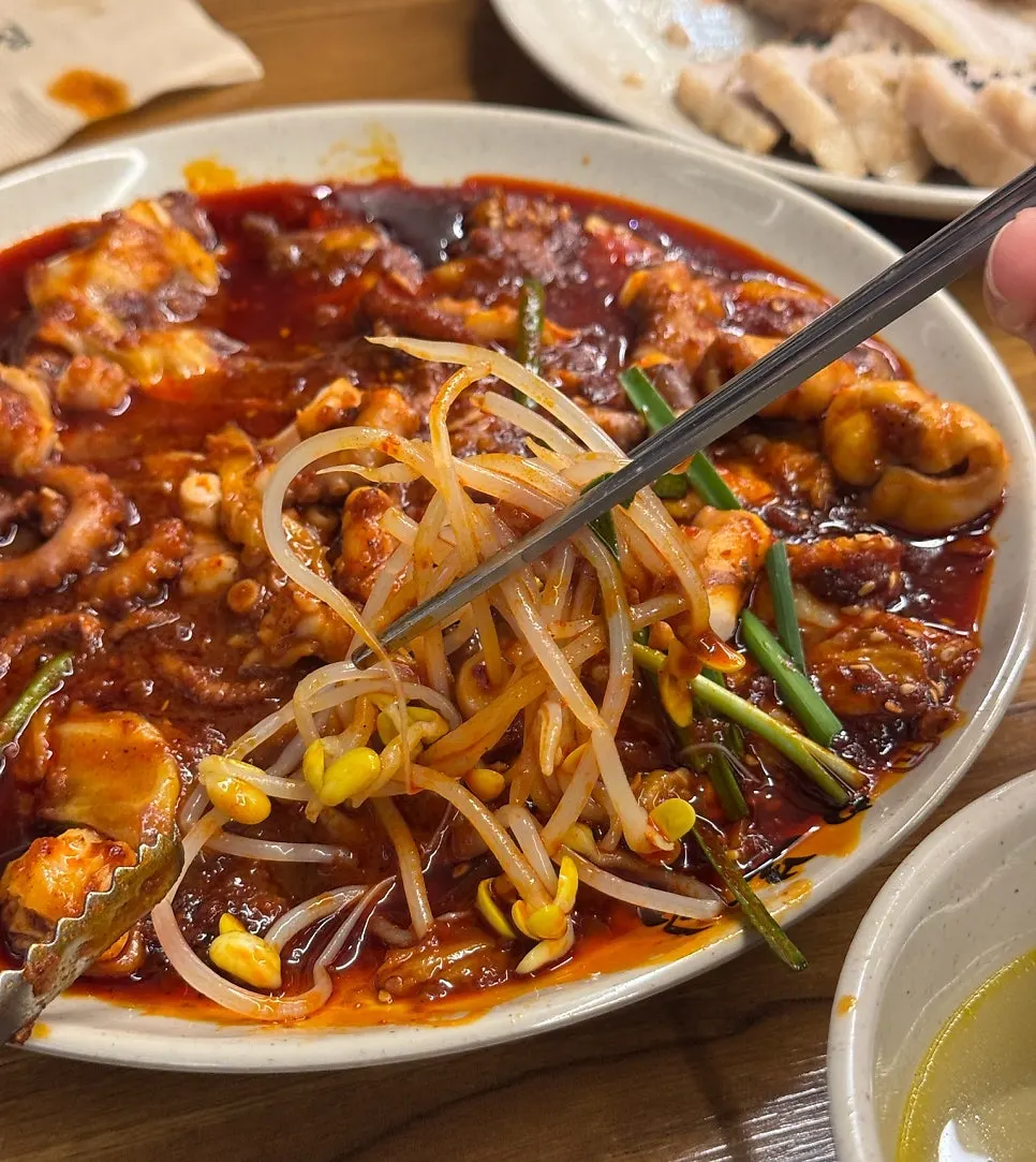 A whole octopus served without being cut up