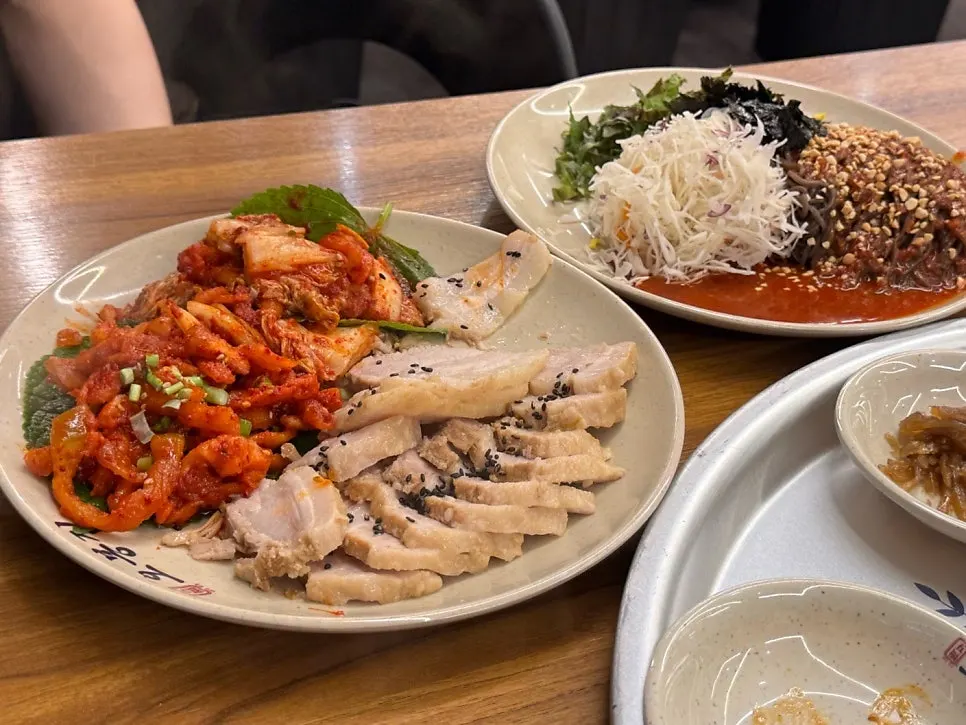 Boiled pork with a good lean-to-fat ratio for bossam