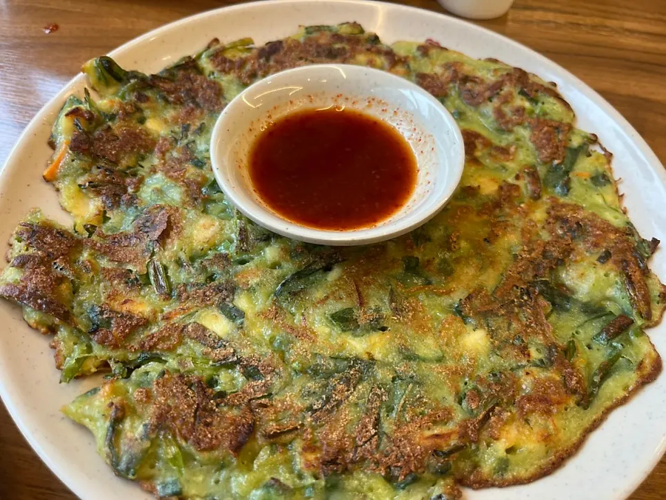 Crispy fried buchujeon