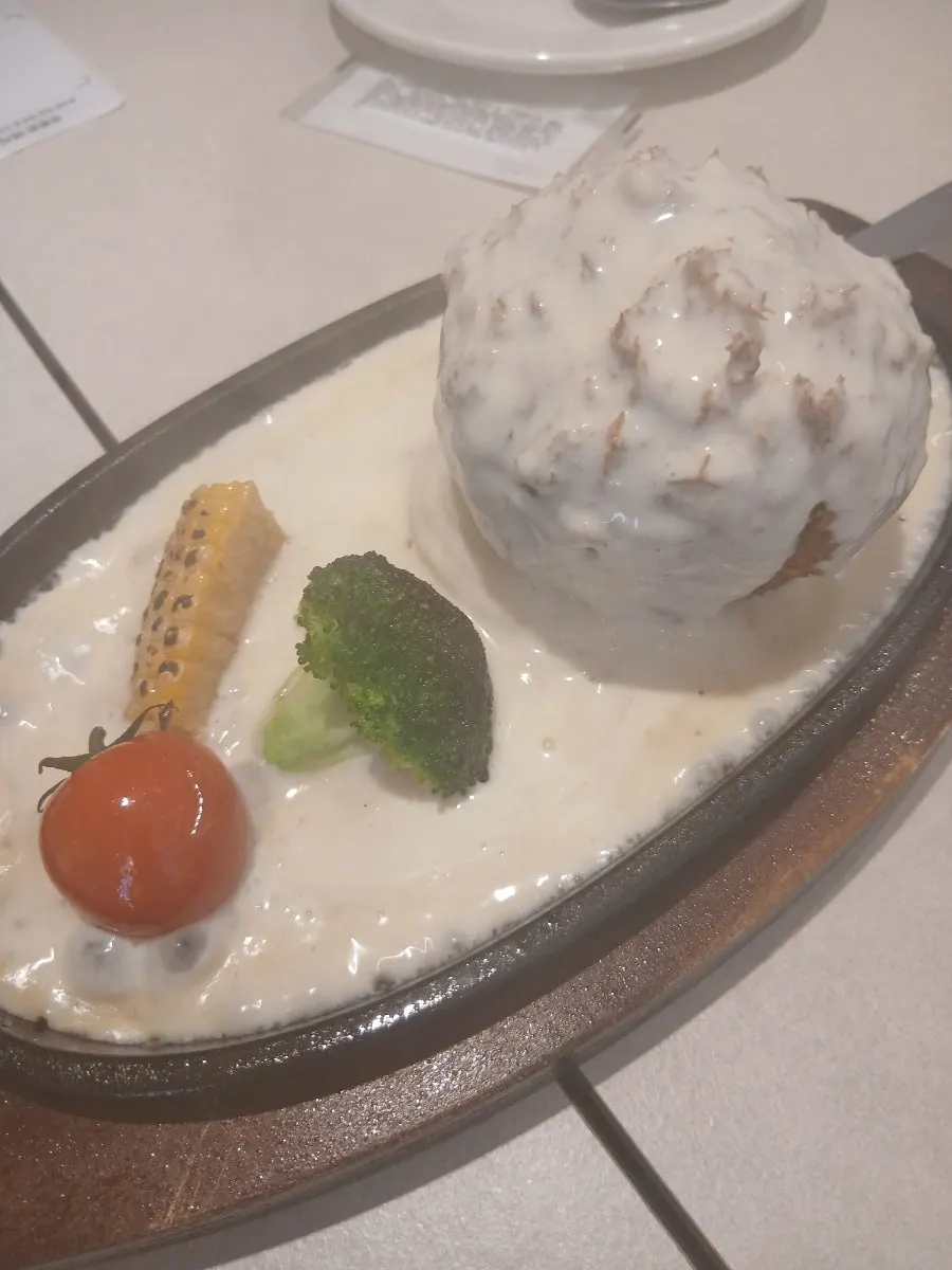 Side menu display at Omil