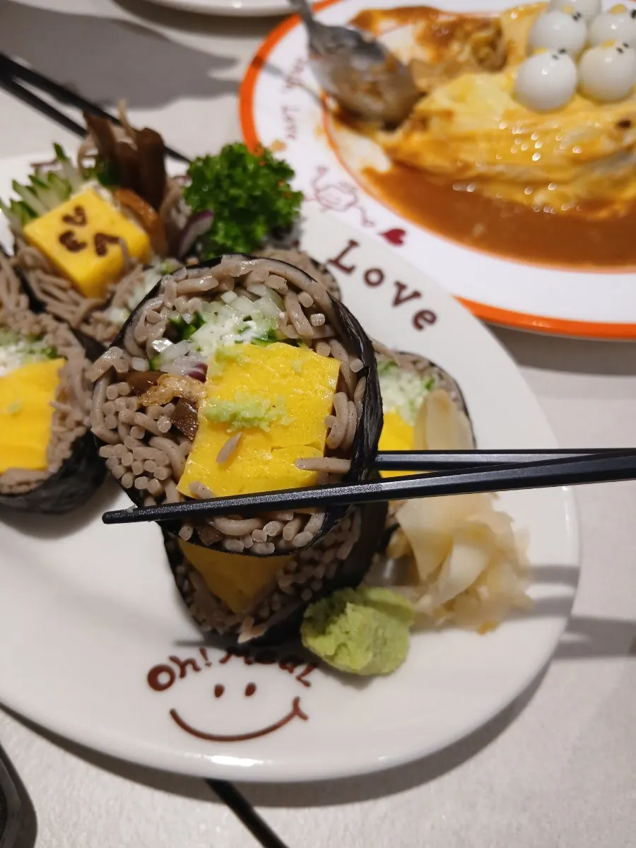 Wasabi served alongside the soba maki