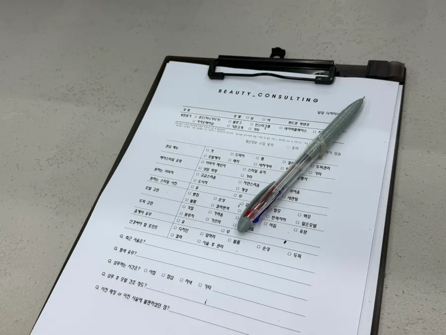 週末午前に客がいるオルドゥビの店内