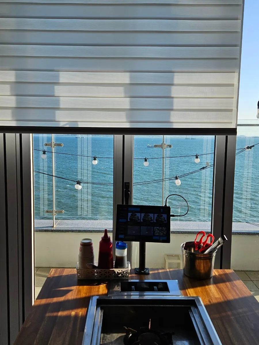 View of the Oido sea from the window